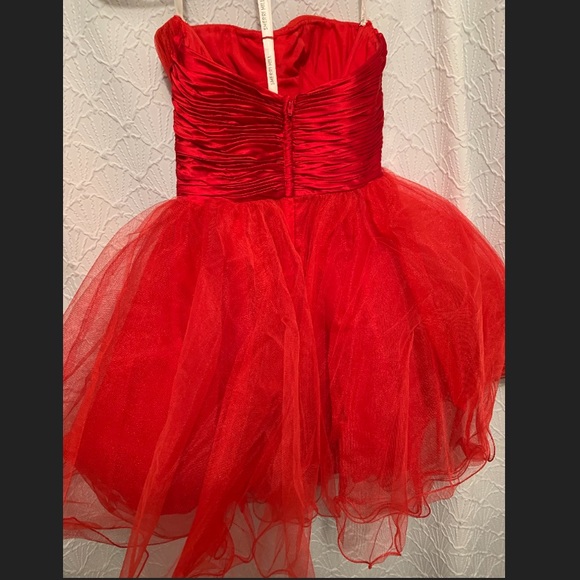 Sherri Hill with rhinestone cluster - Picture 2 of 4